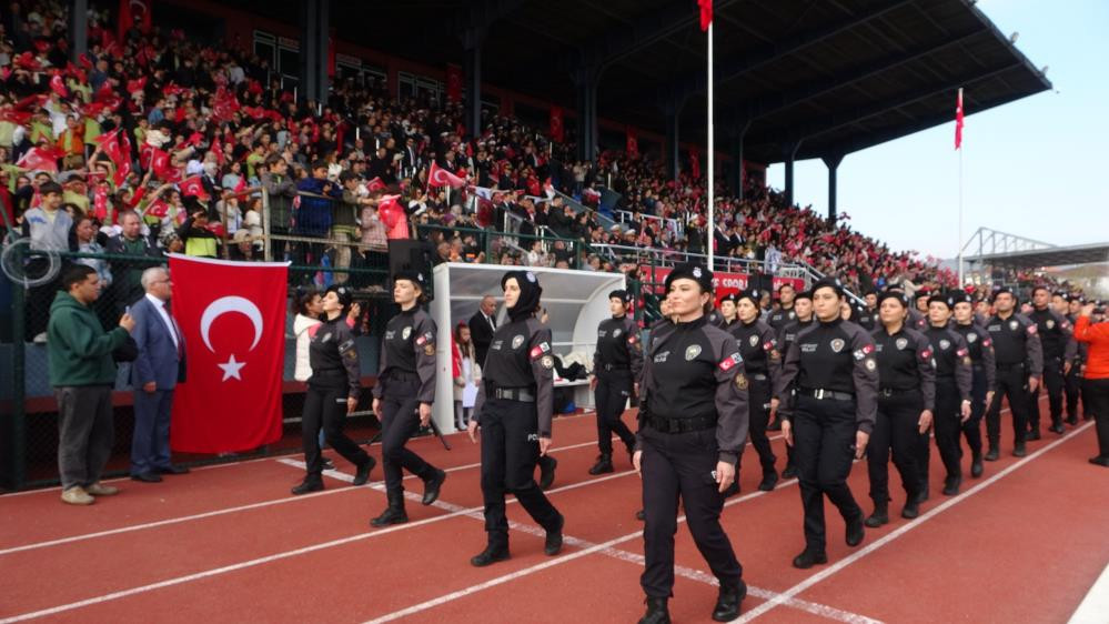 Bartın'da 29 Ekim kutlamalarında renkli görüntüler