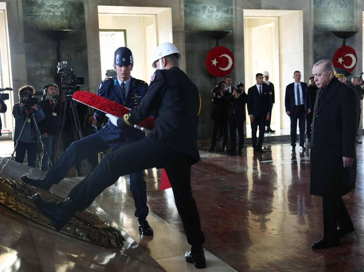 Cumhurbaşkanı Erdoğan başkanlığındaki devlet erkanı Anıtkabir'de