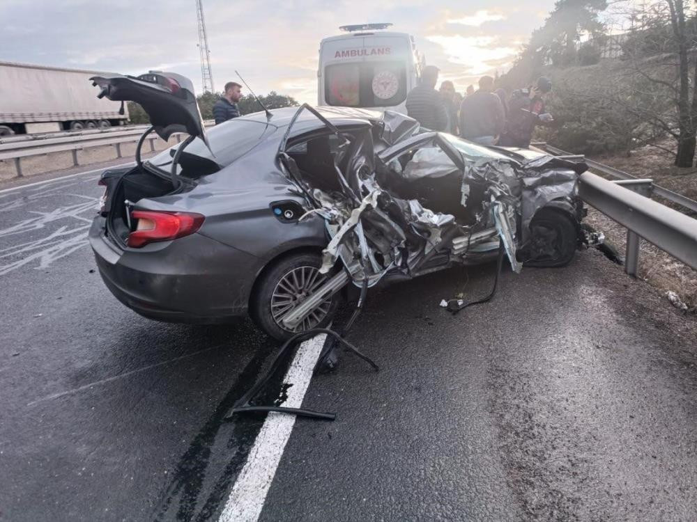  Karabük’te otomobil tırla çarpıştı: 1 yaralı