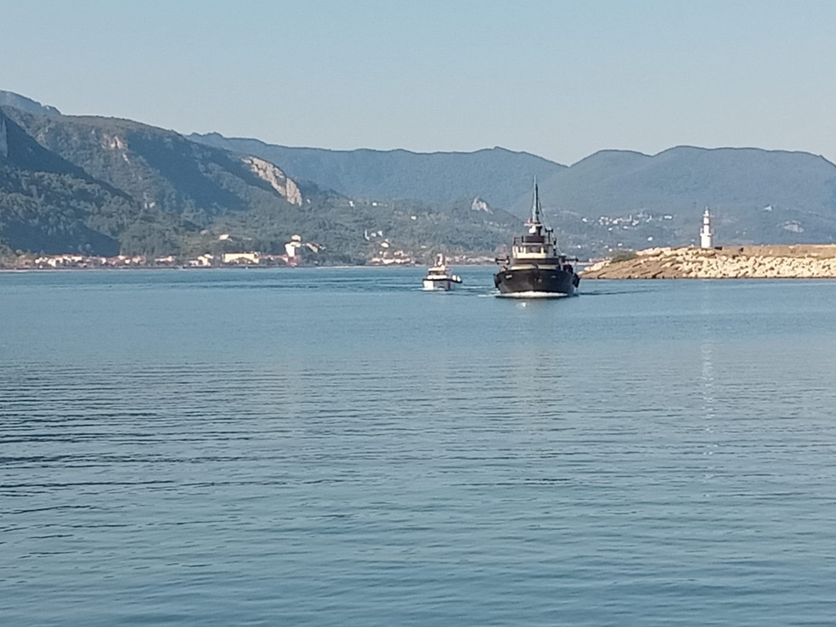 Karadeniz'de teknesi ile kaybolan balıkçı bulundu