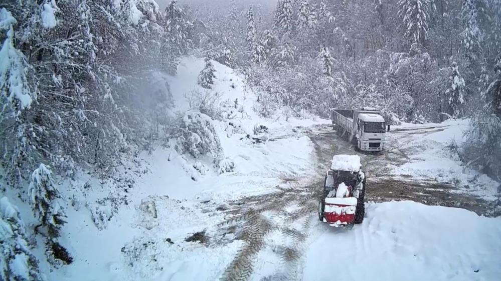 Ulus'ta kar kalınlığı 50 santimetreye ulaştı