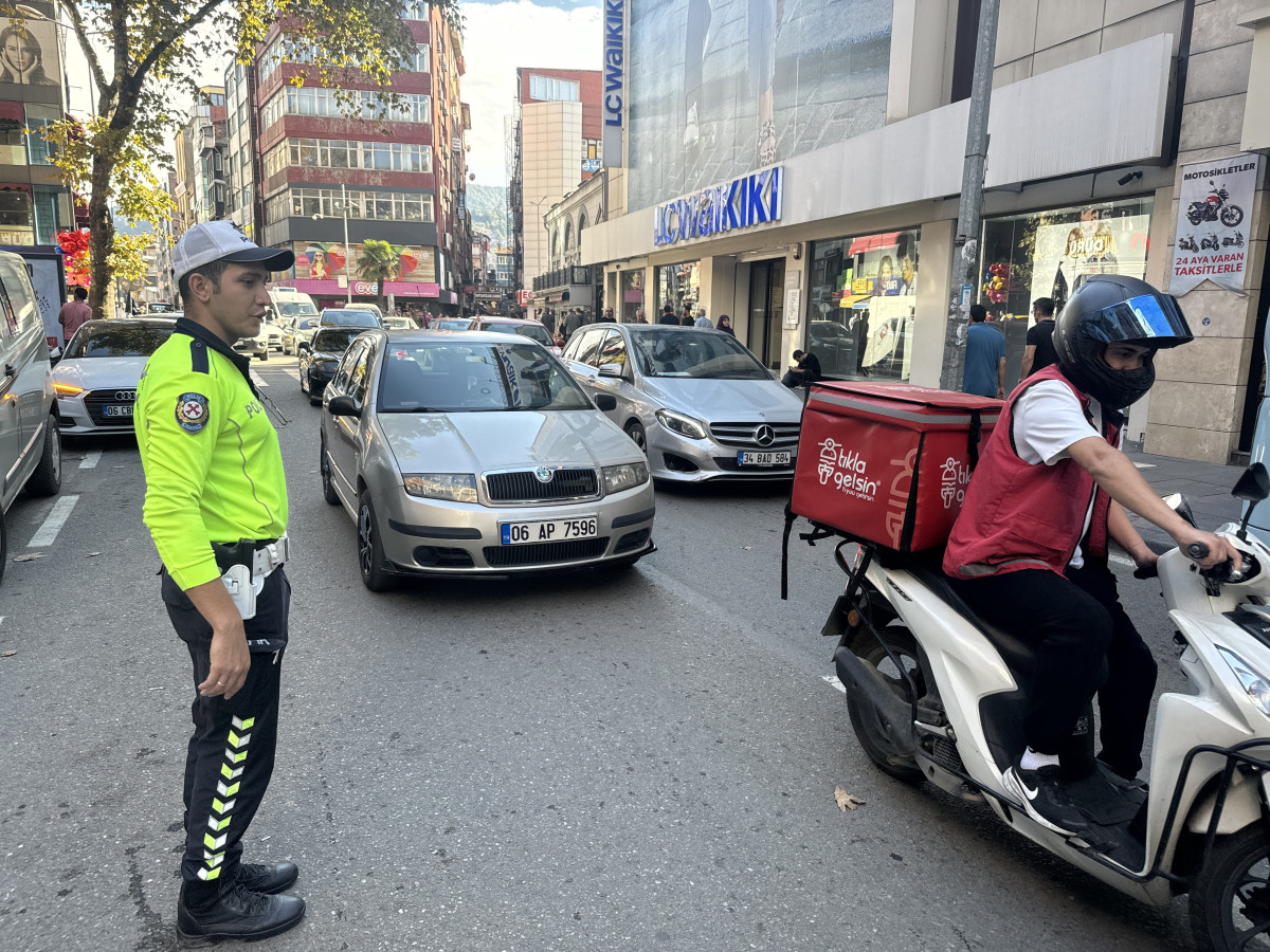 Zonguldak'ta trafik ekipleri çakar denetimi yaptı