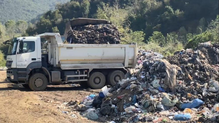 6 milyon TL ceza kesilmesine neden olan yoldaki çöpler temizlendi